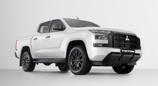 Mitsubishi Triton bản tầm trung mới có giá 782 triệu đồng, cạnh tranh Ford Ranger XLS